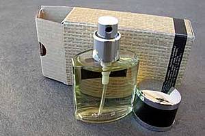 Frasco de perfume. Banco de imágenes de CNICE.