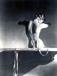 Corsete Main-bouchet. Horst P. Host.