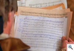 Mozart leyendo partituras